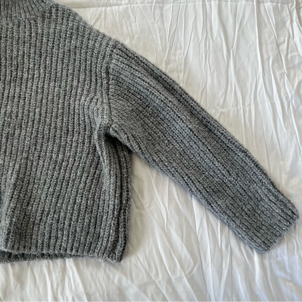 H&M Zip-Up Sweater - Picture 4 of 7